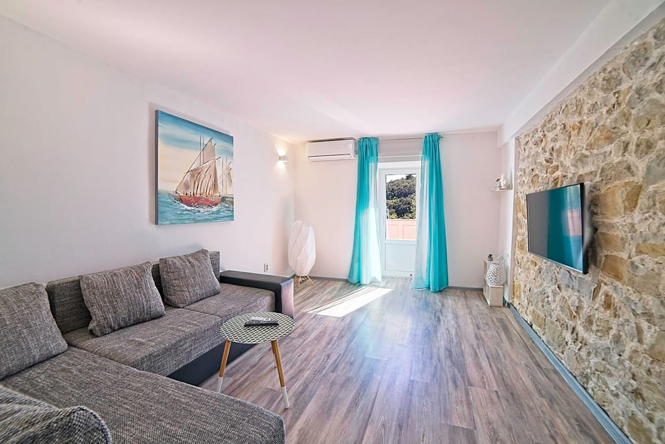 House Dawn - Unit 370914-13