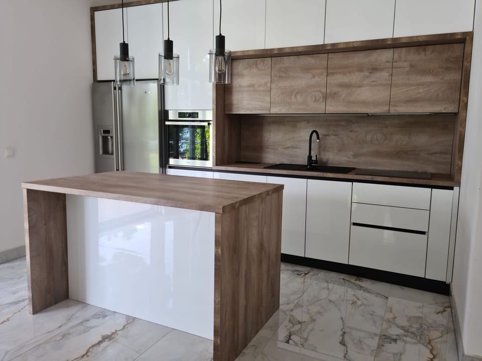 House Pine tree - Unit 371038-13