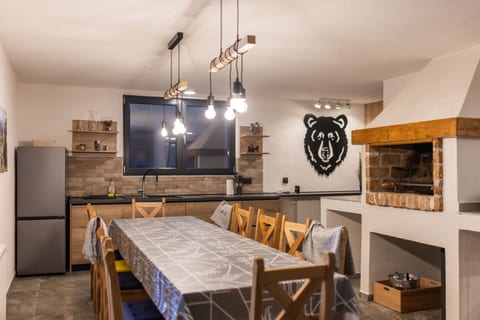 House Medvjed - Unit 371060-13