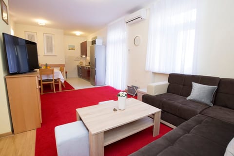 Apartment XXL Apartments - Unit 371106-13