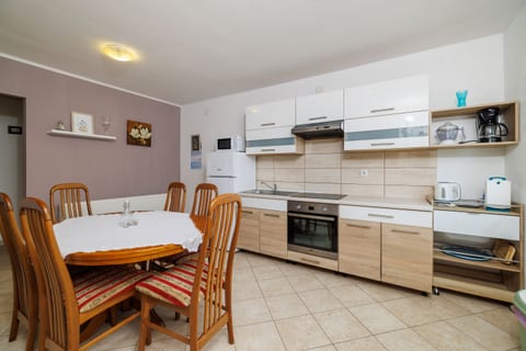 Apartments Ante - Unit 371110-13