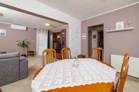 Apartments Ante - Unit 371110-13