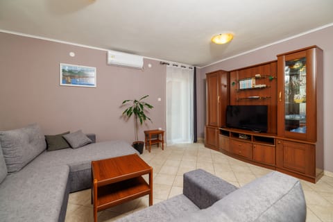 Apartments Ante - Unit 371110-13