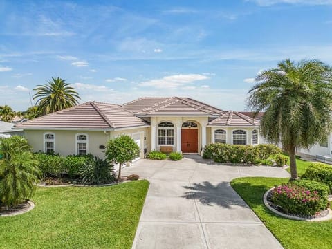 Villa Haze Cape-Coral with private pool/spa