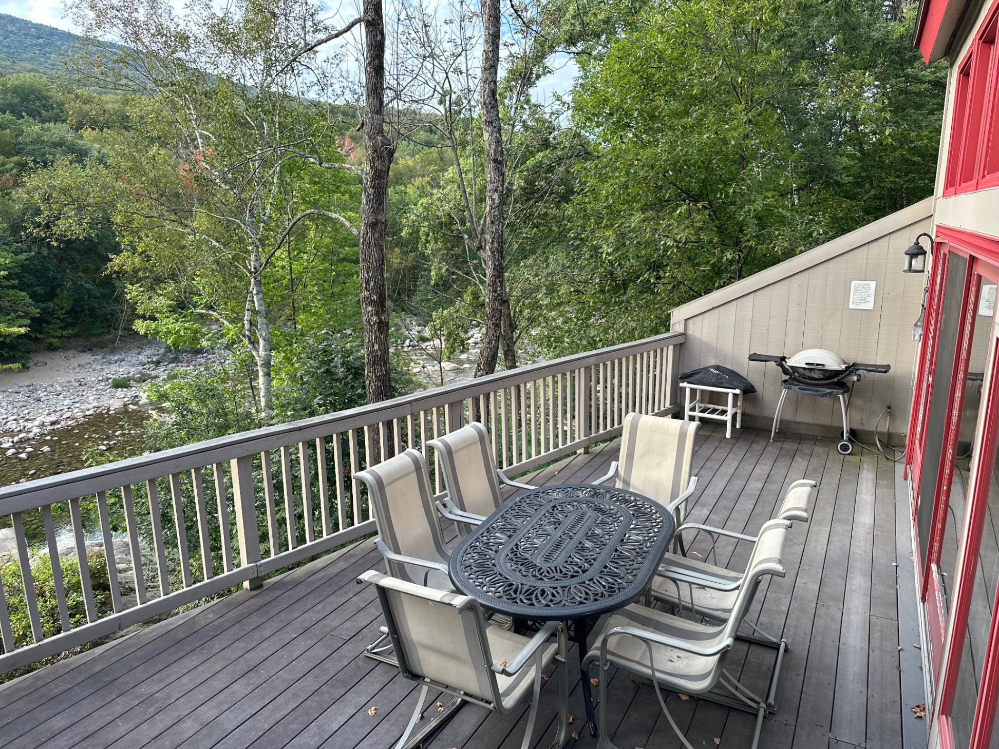 Deck overlooking the river and mountain