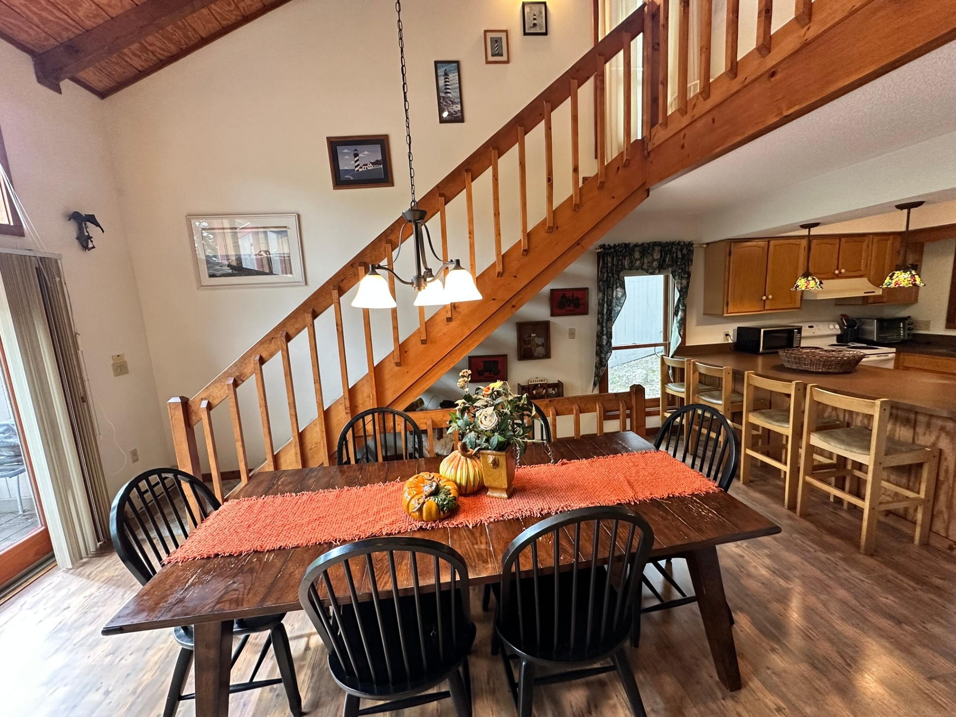 Leaf Peepers! Unite here!  - Lincoln