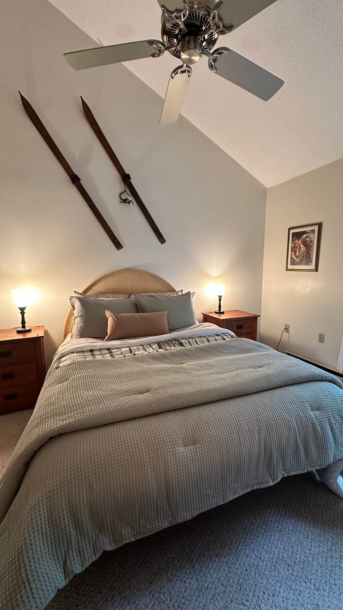 Top Floor Queen Bedroom