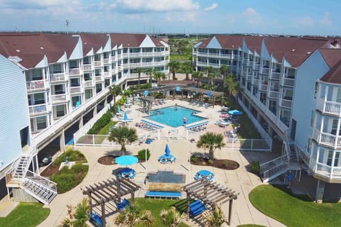 On the BEACH* The PREMIER 1 BDRM CONDO* KING Bed