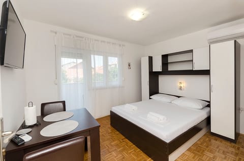 Apartments and Rooms Jengic - Unit 371140-13