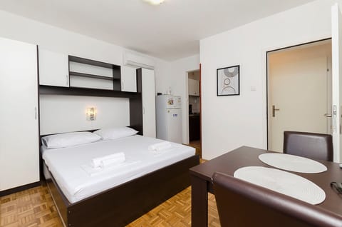 Apartments and Rooms Jengic - Unit 371140-13