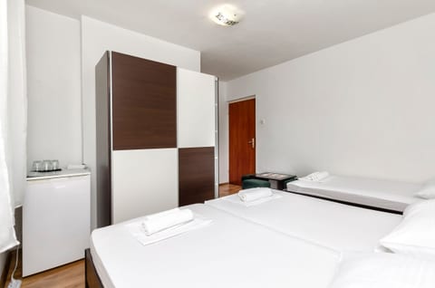Apartments and Rooms Jengic - Unit 371143-13