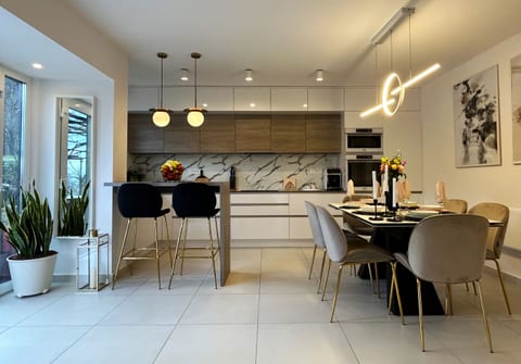 Apartment Aria - Unit 371137-13