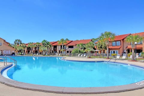 Sunny Coastal Retreat-11 pools beach resort sleep6