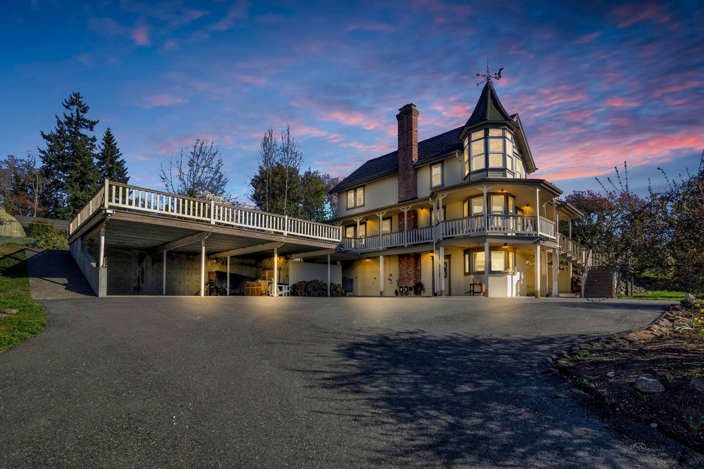 The Carmichael Luxury Vacation Rental Bremerton