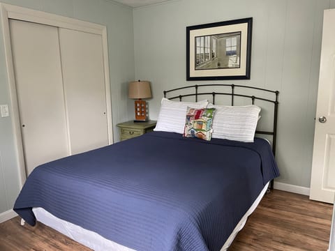 Great cottage near Scarborough beach!
