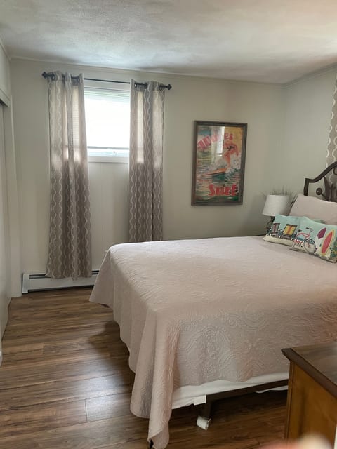 Great cottage near Scarborough beach!