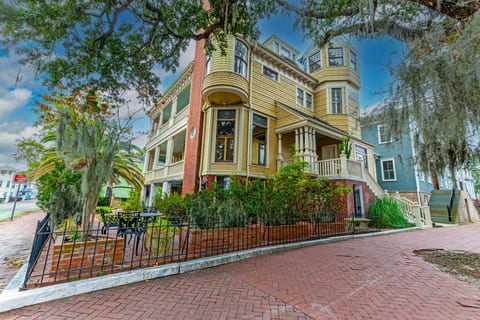 Historic Savannah Mansion