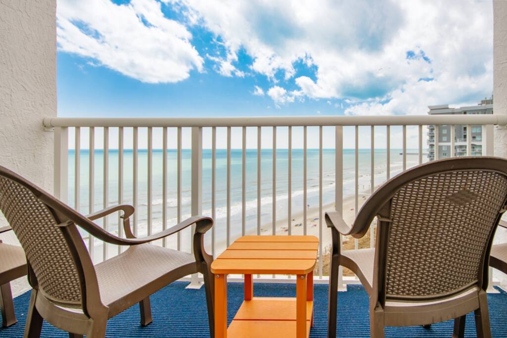 Beachfront*Hot tubs*Pools*Smart TVs* Seawatch 1111
