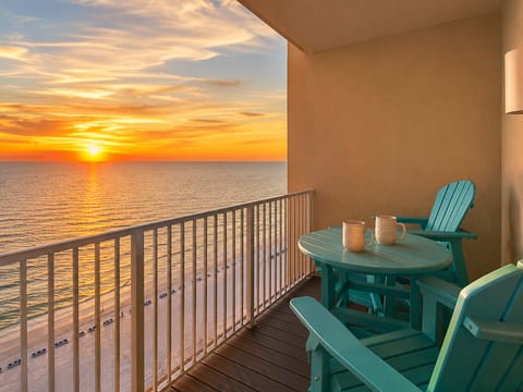 Twenty First · Gulf-Front 3BR · Panama City Beach