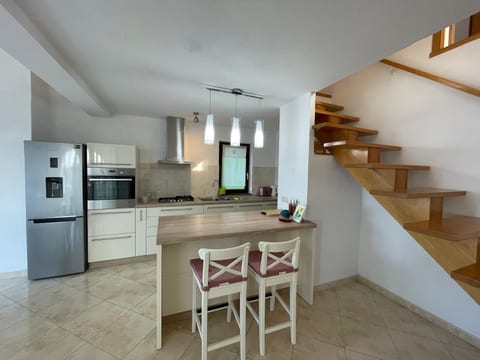 Apartment Lucille - Unit 371123-13