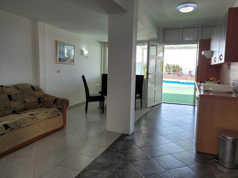 House Pool - Unit 371187-13