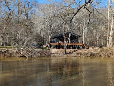 Stomps and Company River Cabin