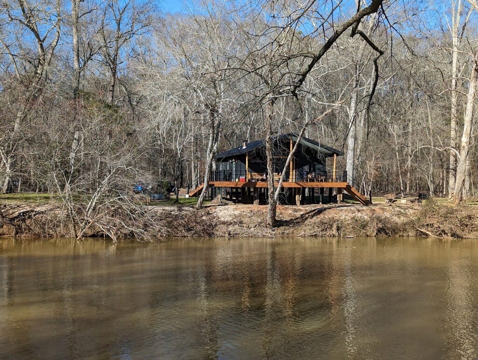 Stomps and Company River Cabin - Athens