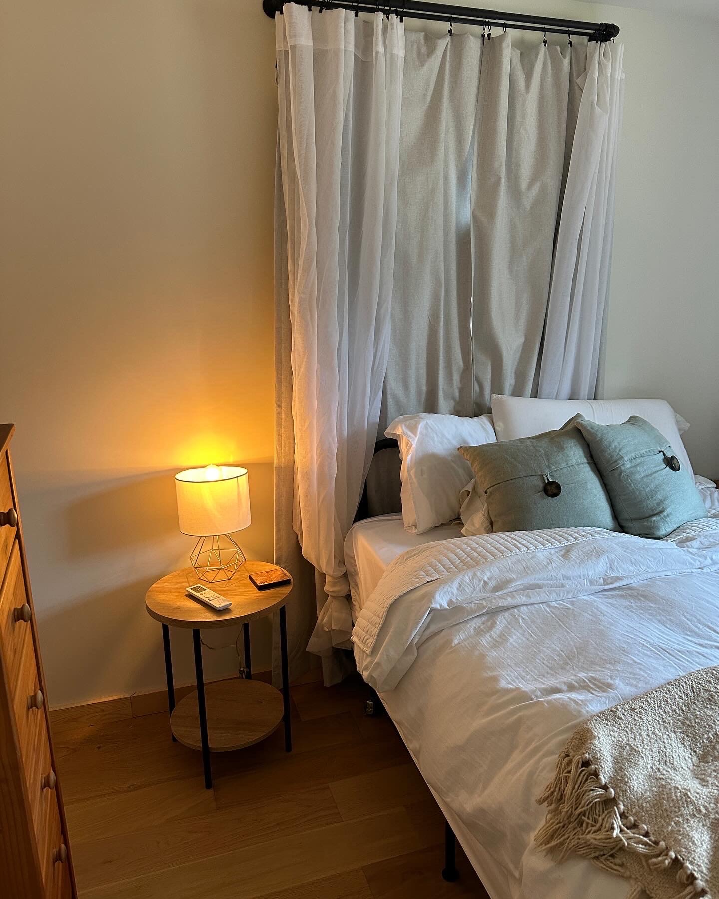 stomps-and-company-river-cabin/