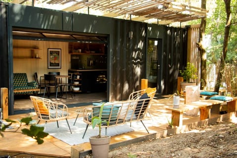 Vaimiti, Cabane cosy sous les pins (50m plage)