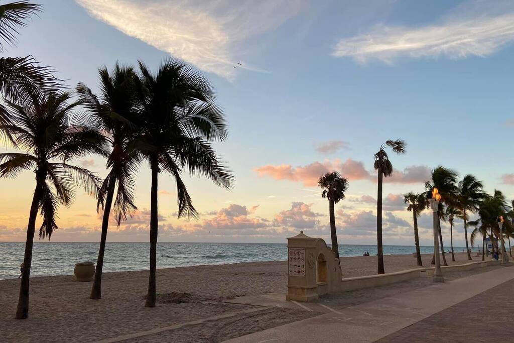 Hollywood beach