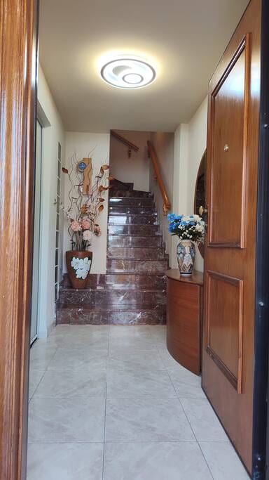 Townhouse. Air conditioned. 100 mt from the sea