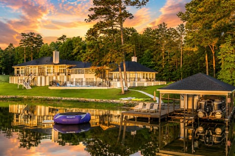 8 Bedrooms, 8 Bathrooms, Saltwater Heated Pool, Hot Tub, Boathouse +++MORE - Hosted by Lakegastonvacationhomes.com