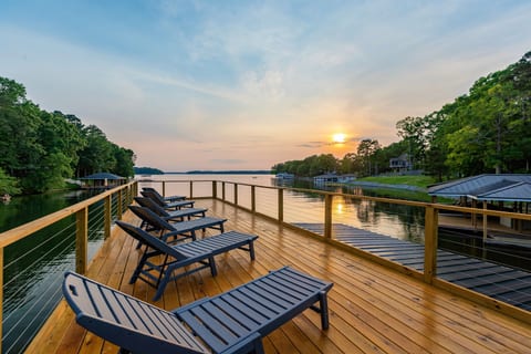 Gorgeous Sunset Views From the Upper Deck!