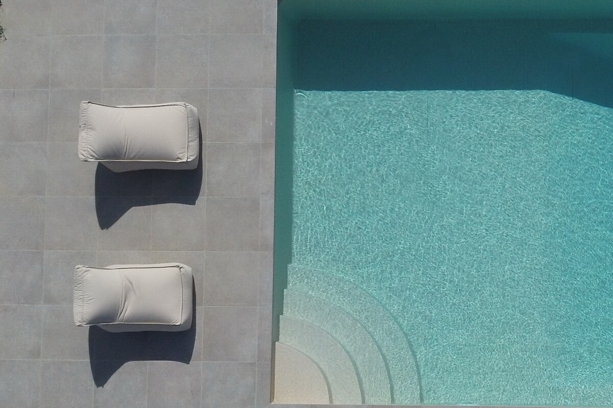 Seaside Naxos : 4BDR Villa Aphrodite @ Plaka Beach image 2 Villa Aphrodite