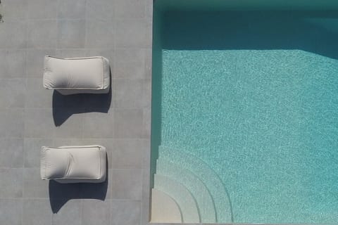 Seaside Naxos : 4BDR Villa Aphrodite @ Plaka Beach image 2