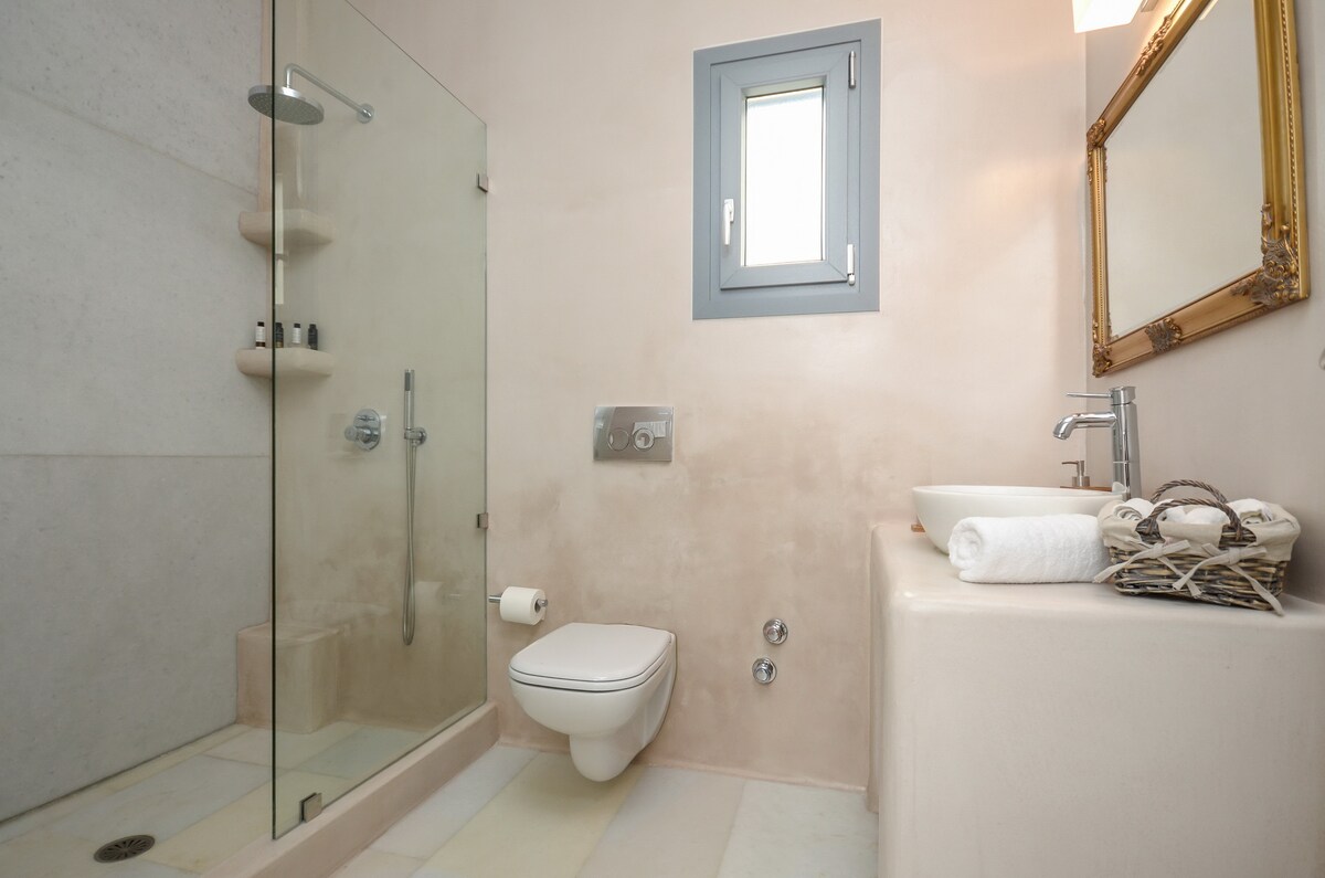 Seaside Naxos : 4BDR Villa Aphrodite @ Plaka Beach image 48
