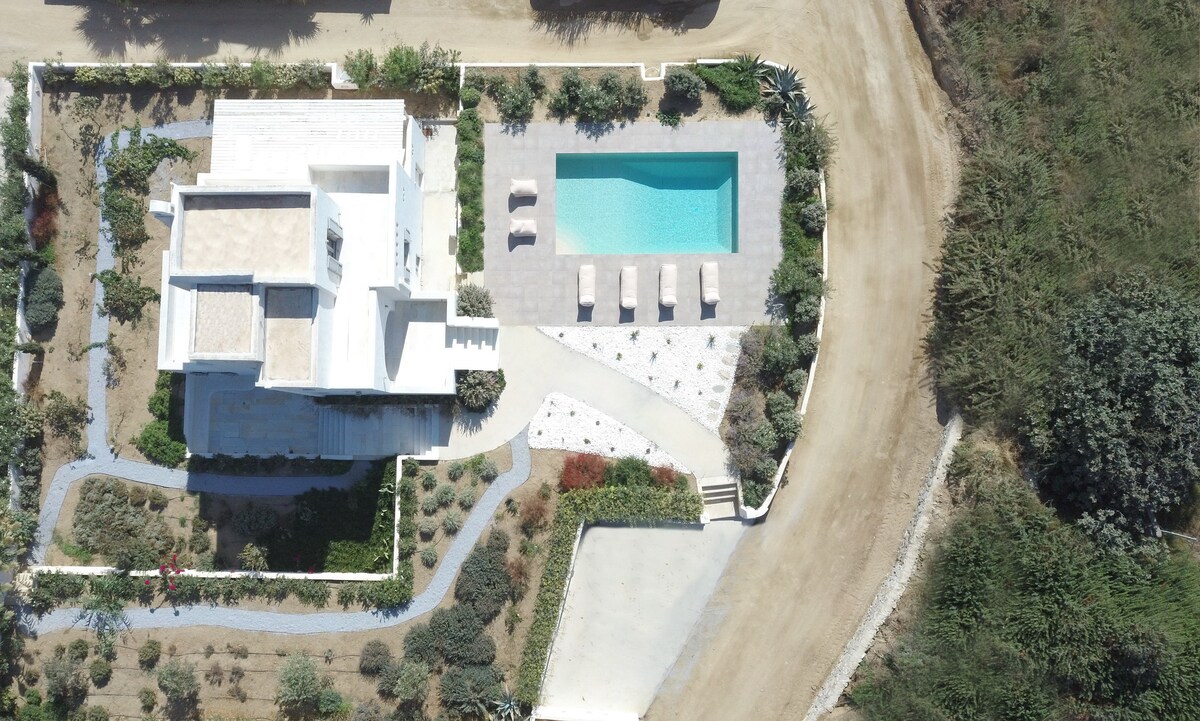 Seaside Naxos : 4BDR Villa Aphrodite @ Plaka Beach image 8