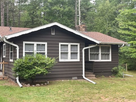Stay a night or more in this Cozy Cottage surrounded by nature.