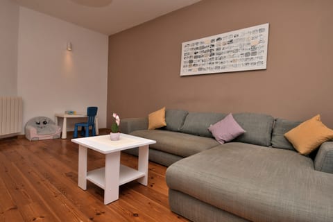Apartment Honey Bee - Unit 371224-13