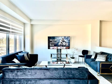Modern 4-Bedroom Residence