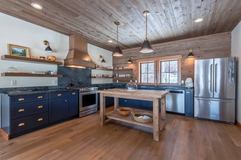 Prep and cook in the fully equipped kitchen with all the standard major appliances in stainless steel – large refrigerator, chef-preferred gas stove/oven, microwave, and dishwasher.