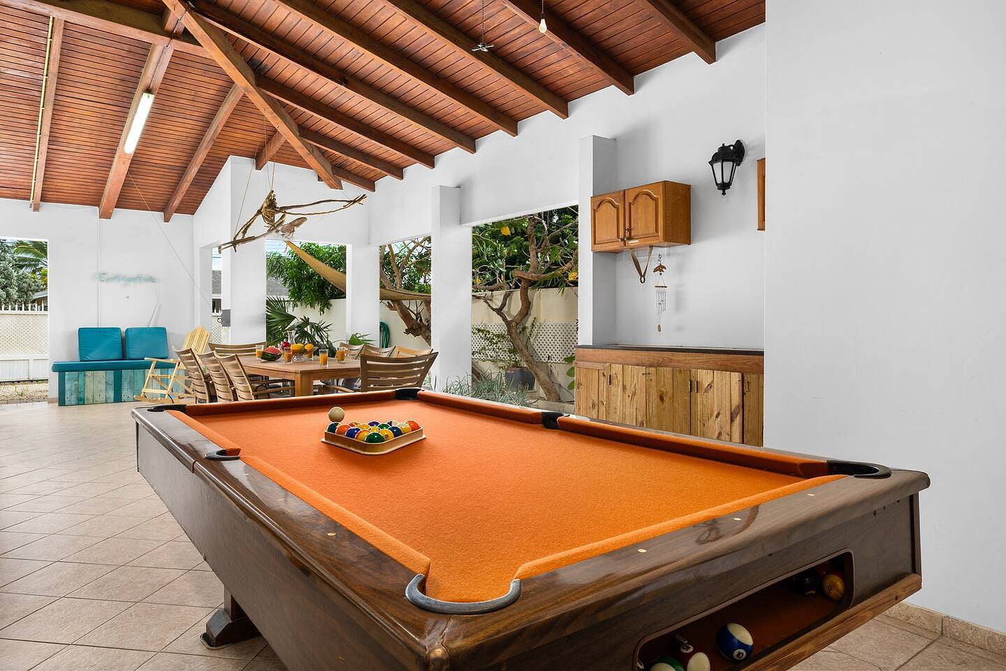 Challenge friends to a game of pool in the breezy outdoor space while enjoying the open-air ambiance. CasAmigos Walk 2 Eagle Beach, Bars, Food, Casino!