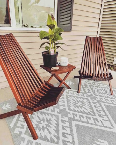 Cheerful 3 bedroom home w/ private garage parking!