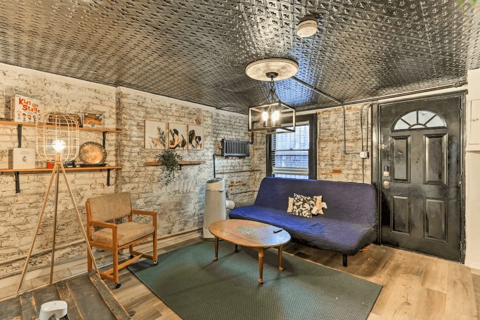 Rechtlich geschütztes historisches Haus, 7 Minuten mit dem Zug nach NYC, mit Garten - Jersey City