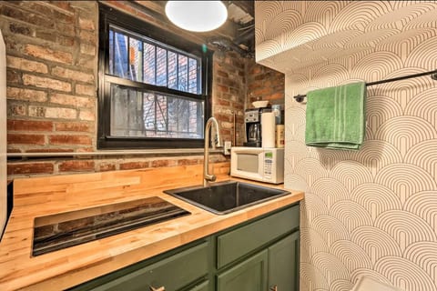 Legal historic home 7 min train to NYC with yard