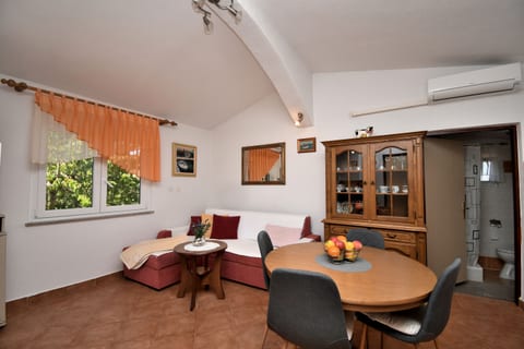 House Angelina - Unit 371233-13