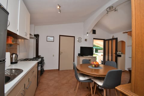 House Angelina - Unit 371233-13