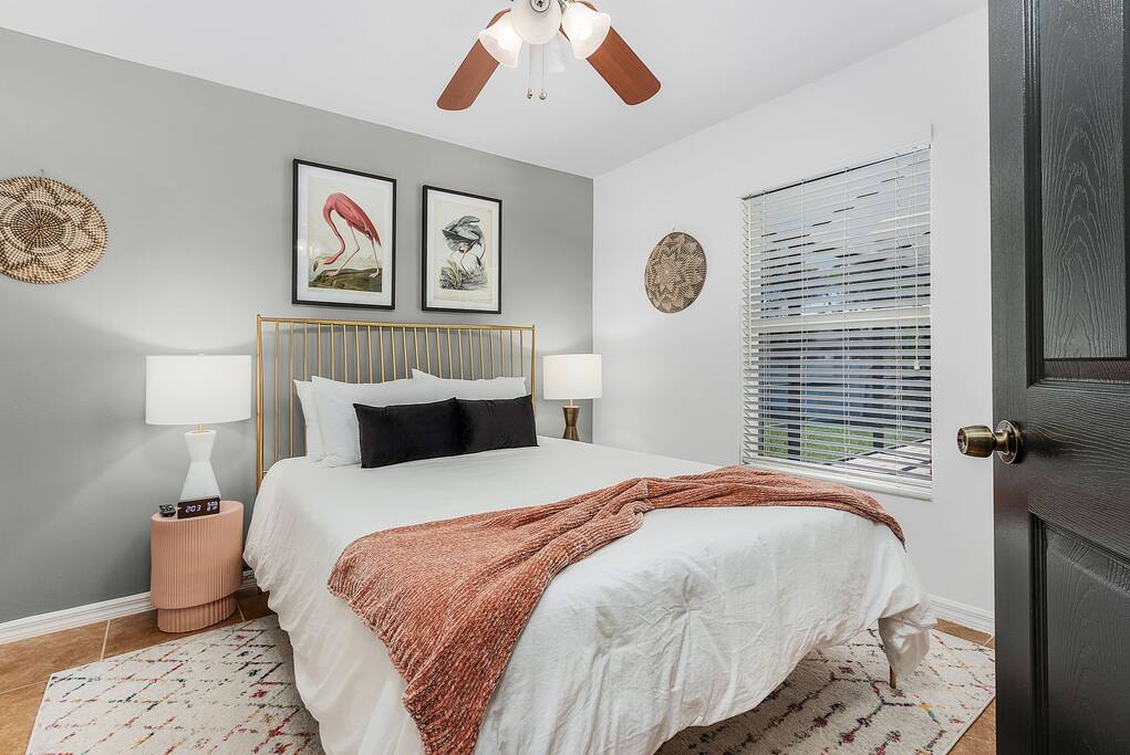 Queen Guest Room - premium bedding, (2) firm and (2) soft pillows for your sleeping comfort.  Smart TV, USB lamps for charging convenience.  Walk-In Closet with hangers, luggage stands, robes, 2-drawer cubby.  Extra blankets.  