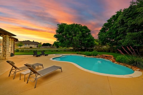 Stunning 5-Bedroom Home with Pool and Bar | Sleeps 10 & Pet Friendly!