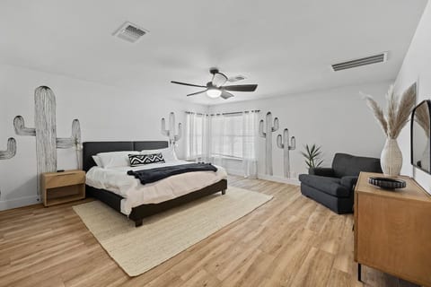 Primary Suite with King Bed